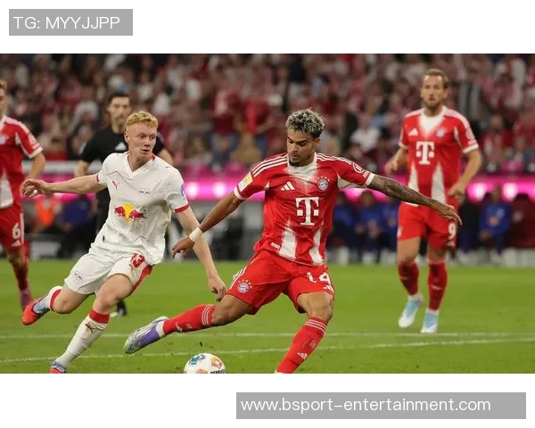 中超激战：拜仁狂胜尤文图斯帽子戏法引爆全场战术解析